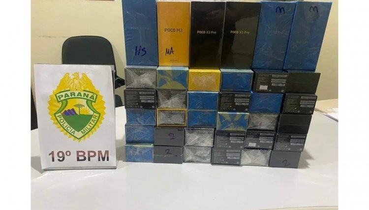Polícia apreende 36 celulares após abordagem de  um ônibus em Nova Aurora 
