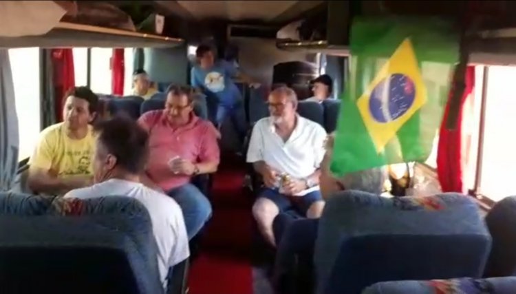 Comitiva de Cafelândia vai para Brasília participar de manifestações a favor do Bolsonoro 