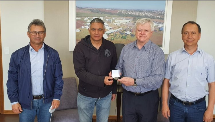 Tenente Coronel Rubens Garcez visita a diretoria da Copacol 