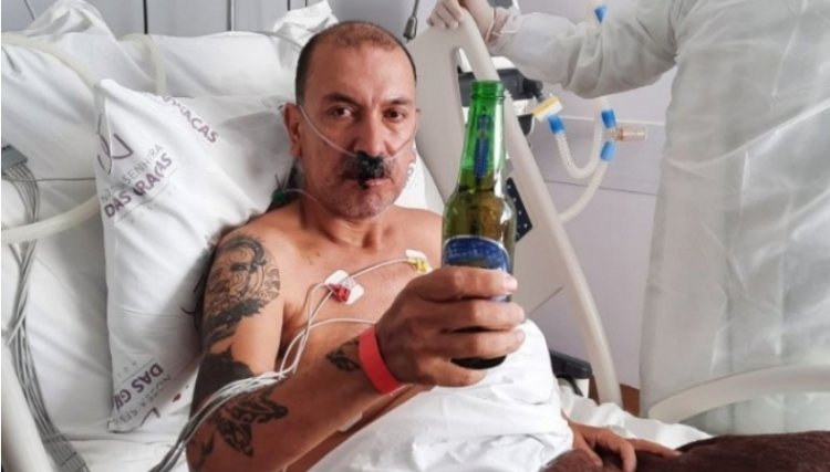 'Saúde': em recuperação da Covid-19, paciente ganha cerveja ainda na UTI