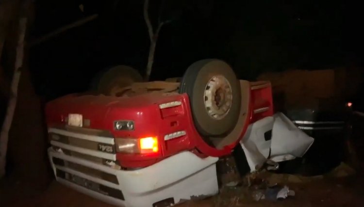 Bitrem tomba na PR entre Central Santa Cruz e Jotaesse, veja o vídeo  