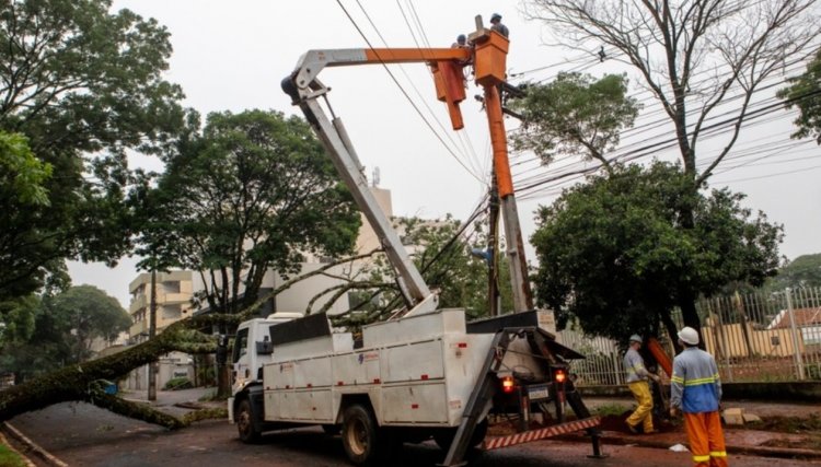 Temporais desta semana foram o segundo mais grave enfrentado pela Copel, Jesuítas foi a mais afetada na região 