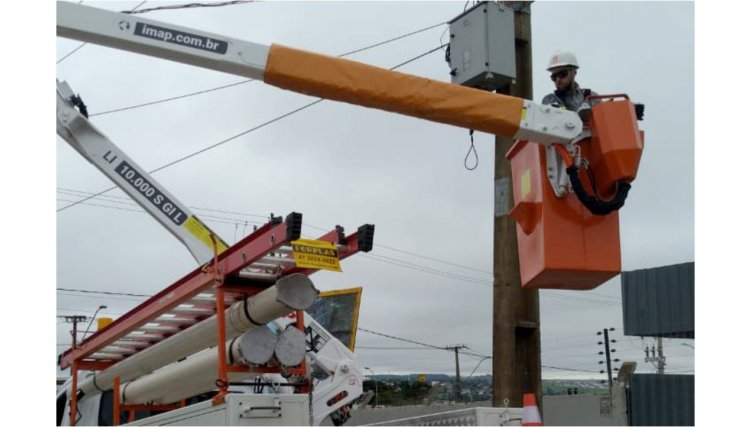 Equipes da Copel religaram 80% dos domicílios após temporal 