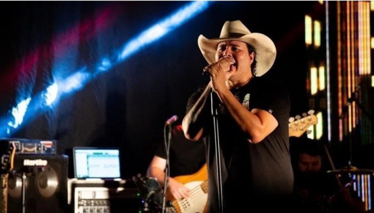 ALEKSANDRO, DA DUPLA COM CONRADO, MORRE EM ACIDENTE DE &Ocirc;NIBUS