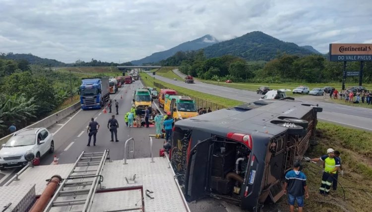 Conrado, da dupla com Aleksandro, continua internado em estado grave