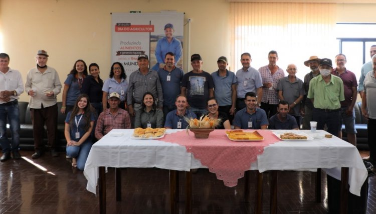 Agricultores s&atilde;o recebidos com um caf&eacute; especial nas unidades Copacol