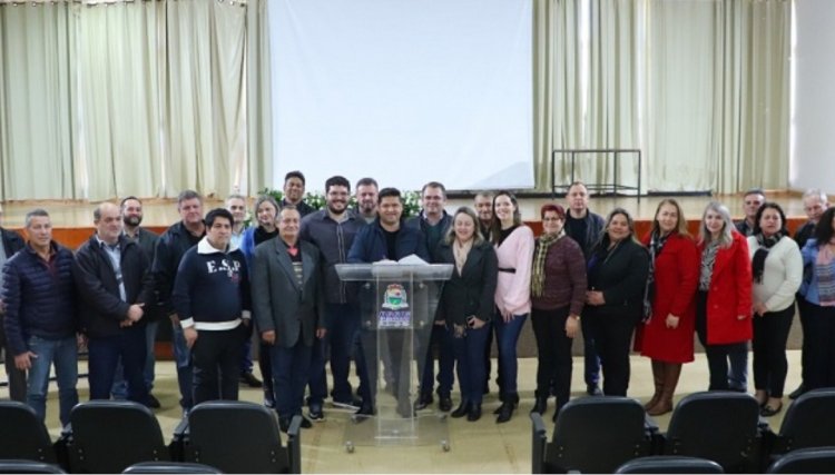 Prefeito de Assis sanciona lei da �Semana da Fam&iacute;lia e Defesa e Prote&ccedil;&atilde;o da Vida