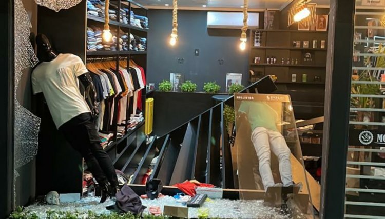 Loja é arrombada e furtada nesta madrugada em Cafelândia veja o vídeo 