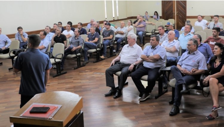 Copacol promove reunião para produtores de ovos férteis 