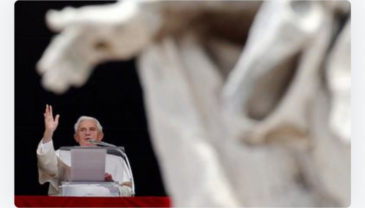 Papa em&eacute;rito Bento XVI morre aos 95 anos<br/><br/>