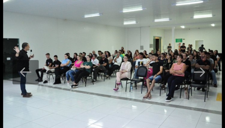 Acicaf inicia Ciclo de Palestras com casa cheia