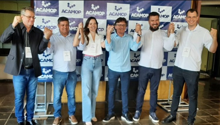  Vereadora Franciane Micheletto é  eleita vice-presidente da ACAMOP