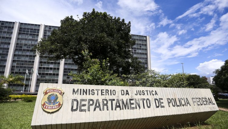 PF investiga grupo que fraudava auxílio emergencial