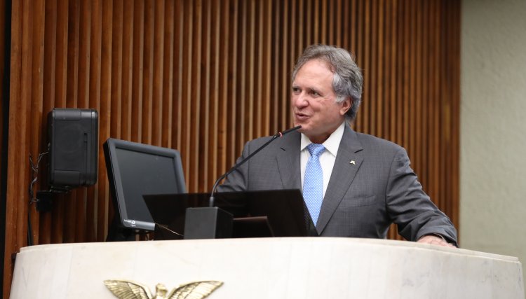 Assembleia do PR concede título de Cidadão Benemérito para o diretor-geral da Itaipu