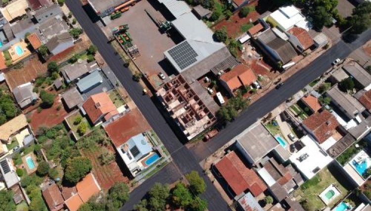 O trabalho de recupera&ccedil;&atilde;o das malhas vi&aacute;rias continuam em Ubirat&atilde;