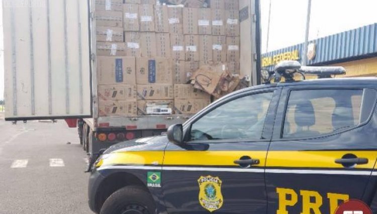 PRF apreende carga de cigarro avaliada em R$ 2,5 milhões, na região Oeste