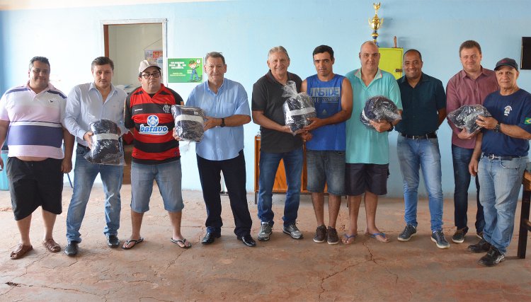 vigias municipais de Assis recebem Uniformes novos