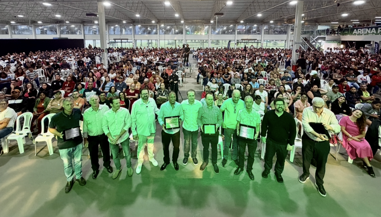 Congresso da Fetracoop bate recorde de p&uacute;blico com mais de 3,5 mil pessoas em Cascavel neste domingo