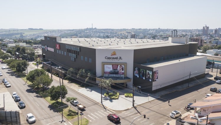 Univel inaugura espaço no Cascavel JL Shopping