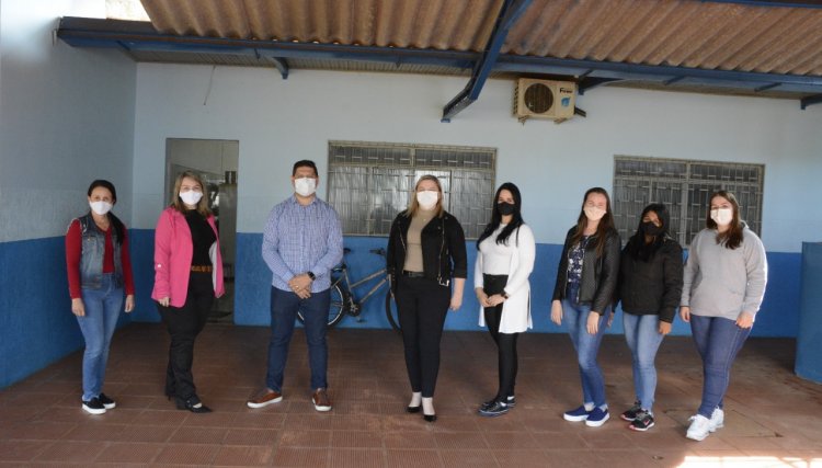 Prefeito Valtinho visita obras do CMEI Criança Esperança em Assis