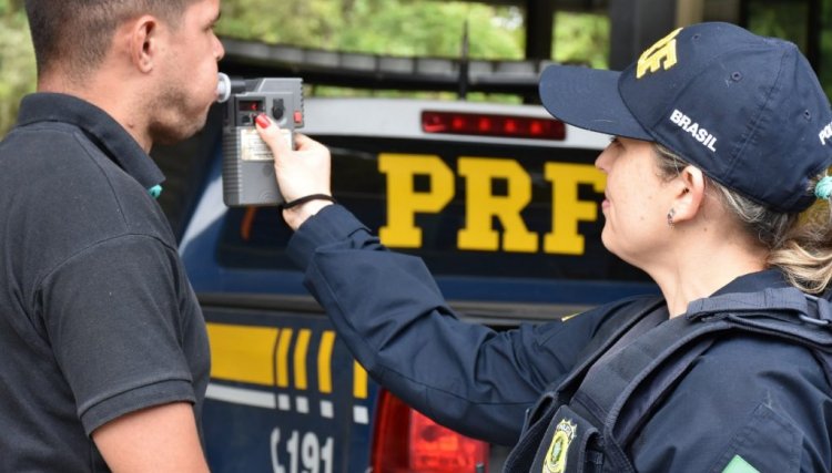 Um motorista bêbado é flagrado a cada 44 minutos no feriado de Natal no PR
