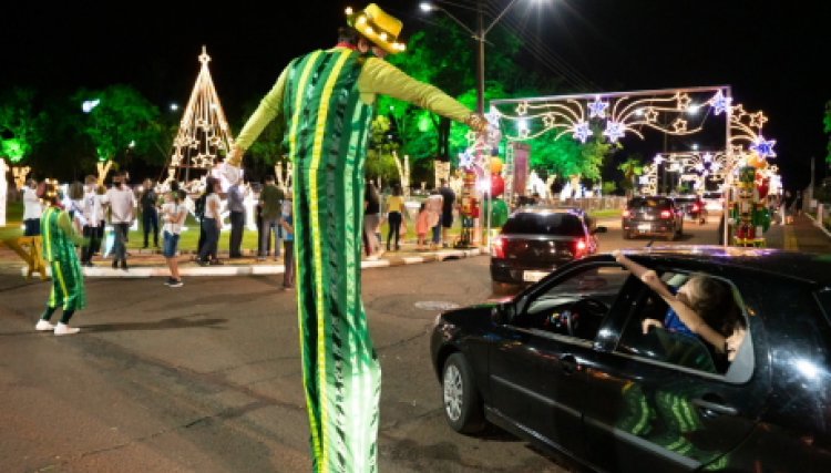 Natal de Luzes da Itaipu despede-se nesta terça (5). Circuito Drive-thru 12 mil veículos 
